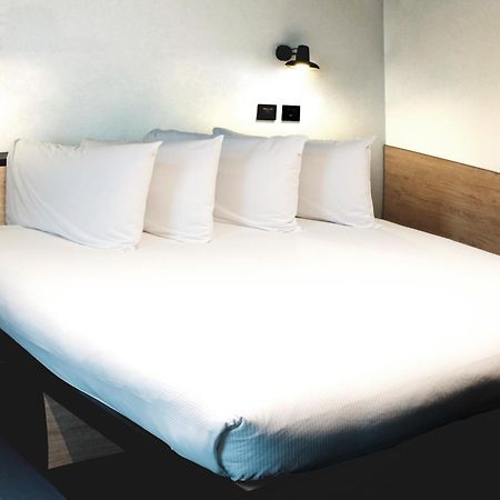 Cx Milan Nom Hostel Luaran gambar
